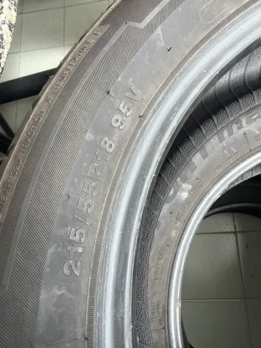 Pneus 215 55 R18