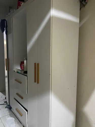 Vendo guarda roupa 4 portas