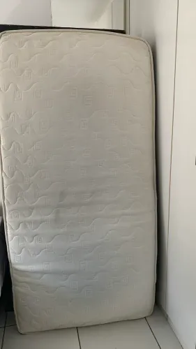 Cama de solteiro