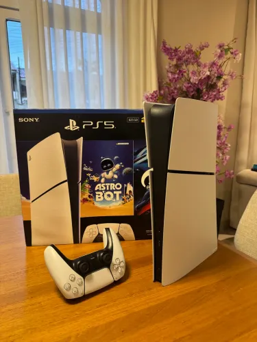 PLAYSTATION 5 SLIM MÍDIA DIGITAL EM EXCELENTE ESTADO!