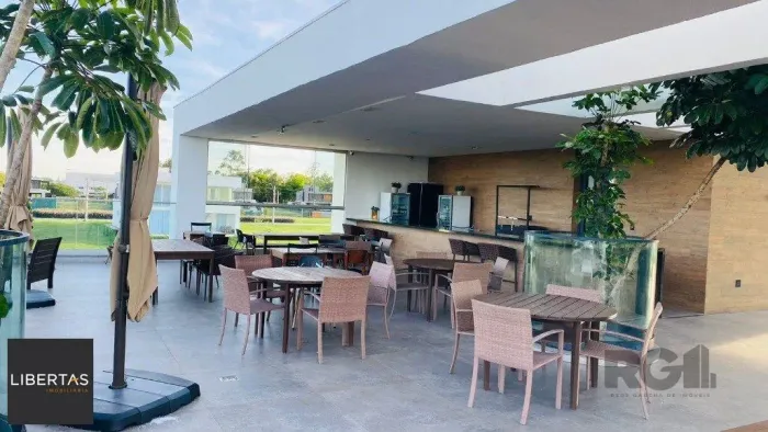 Terreno em Condomínio para Comprar por R$ 640.000,00