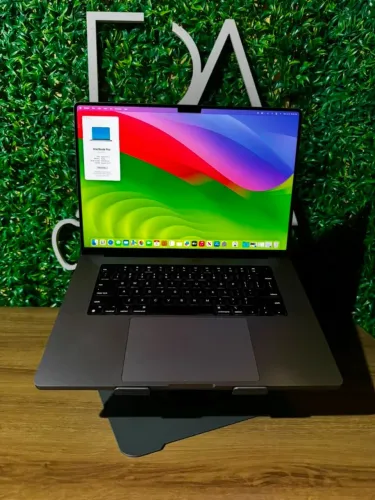 macbook pro m1 pro 16 inch 16gb ram 512gb ssd