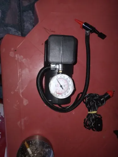 BOMBA DE ENCHER PNEU 12 VOLTS