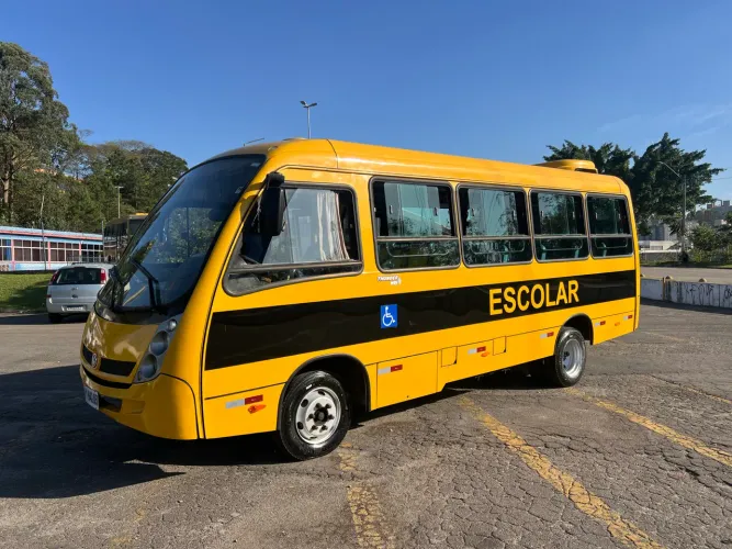 Micro Ônibus 2019 VW Neobus 30 Lug KM 52.700 Ar condicionado