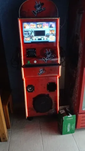 Karaoke e máquina de música sem uso