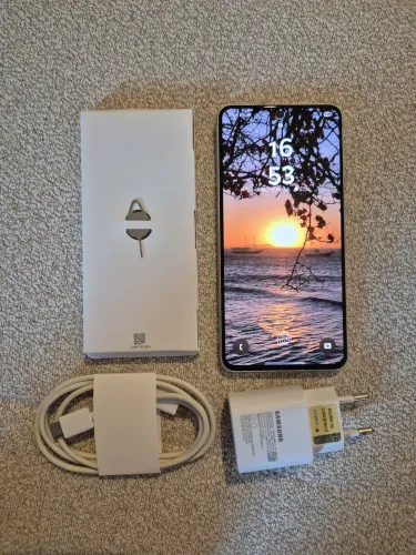 Vendo S21 Fe 128gb e 6gb de RAM em EXCELENTE estado