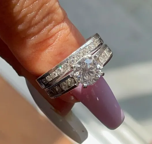 ANÉIS DE NOIVADO EM OURO 18K COM DIAMANTES NATURAIS CERTIFICADO IGI