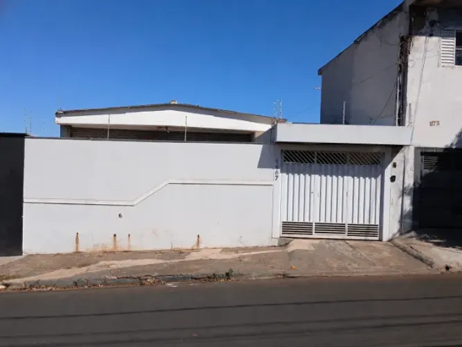 Casa à venda no bairro Barreiro