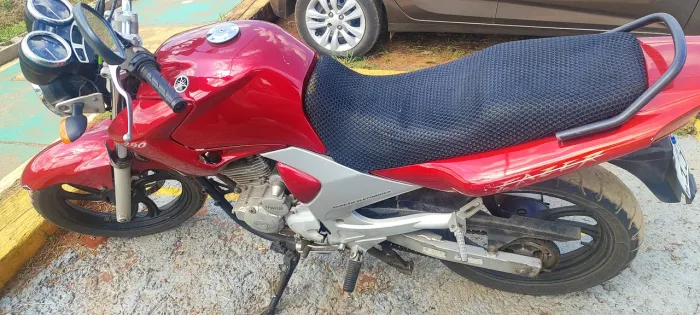 Vende-se fazer