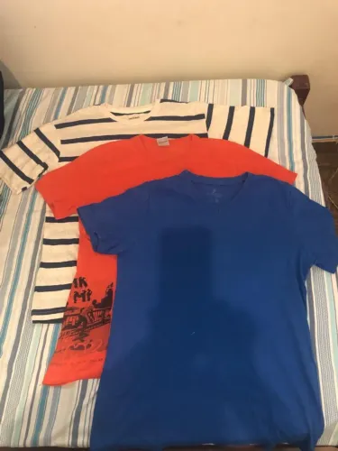 Kit 3 Camisetas Infantis/Juvenis (14 anos) - Hering e Malwee (usadas poucas vezes)