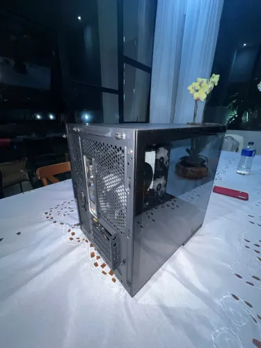 Pc gamer: Ryzen 5 5600gt - 16gb RAM 2 x 8 - n me 512gb ?3.400,00