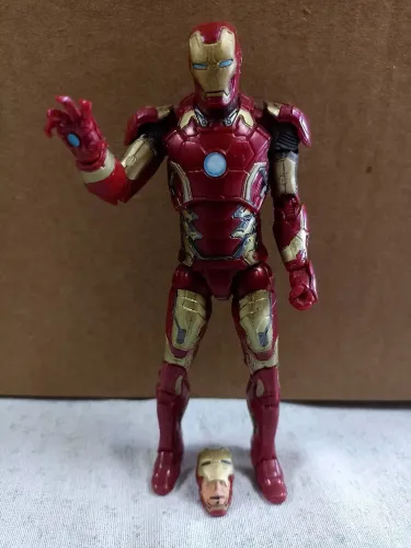 Figura Marvel Legends Homem de Ferro Hasbro!