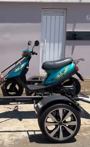 Joguinha toda original 50 c .funcionando tudinho pneus novos