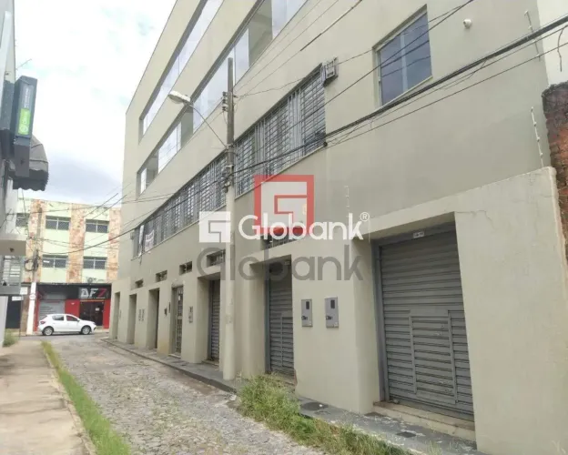 Loja/Salão/Ponto Comercial em Montes Claros, no bairro Centro, para locação.