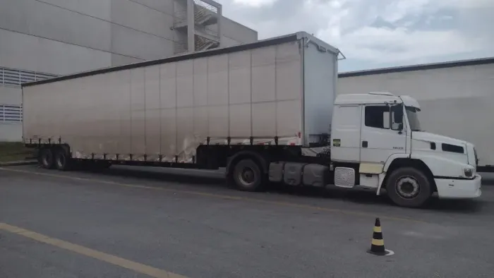 VAGA MOTORISTA CARRETA - ITAQUAQUECETUBA