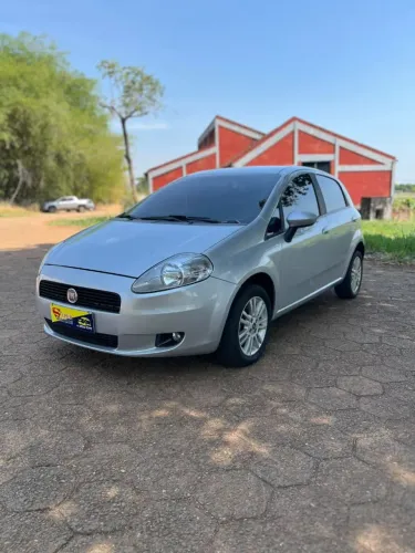 Fiat Punto Attractive 1.4 Fire Flex 8V 5P 2011