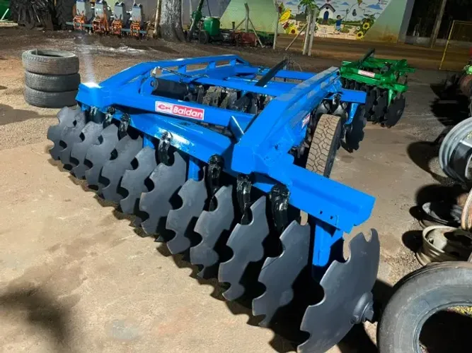 GRADE ARADORA 24X28 COM COMANDO BALDAN