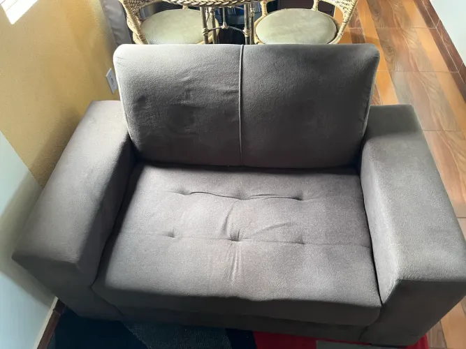 Sofá 2 lugares sala de estar recepção Suede Vitória Marrom Escuro