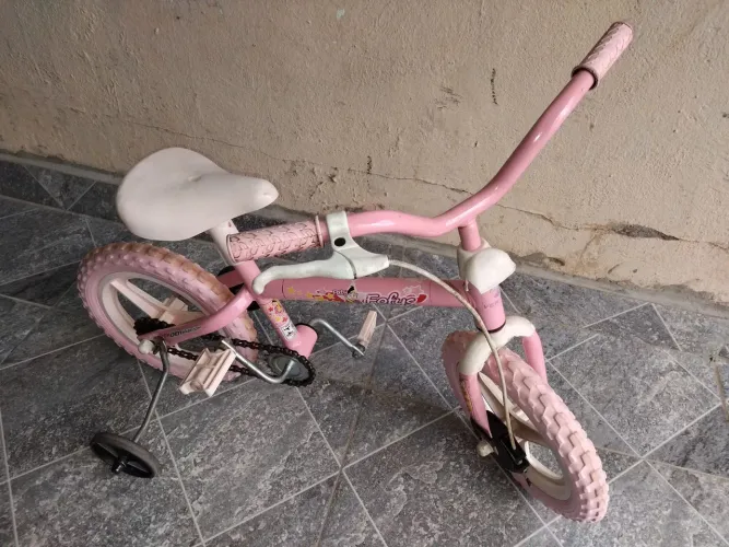 Bicicleta aro 12 um bom presente para sua filha vendo ou troco por outra 