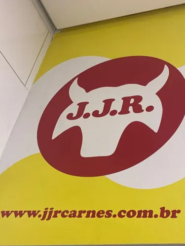 Vendedor externo Linguiças frescas artesanais.
