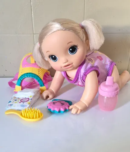 Boneca baby alive hora do passeio .