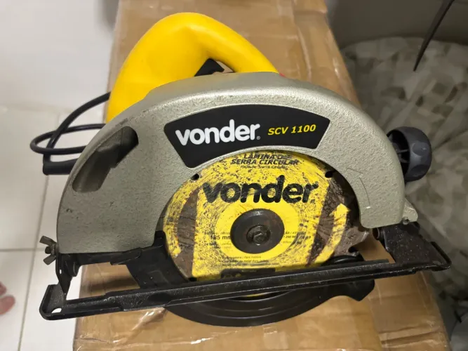 Serra Circular Vonder SCV 1100 1100W 220V - Usada