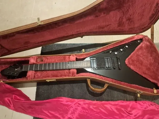 Guitarra Gibson Flying V Gothic Edition