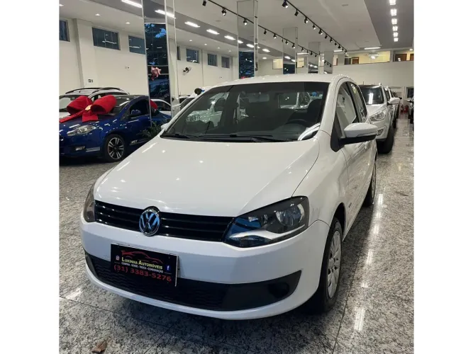 Volkswagen Fox 1.0 MI Total Flex 8V 5P 2014