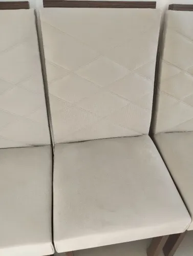 Vendo 6 cadeiras para mesa de jantar