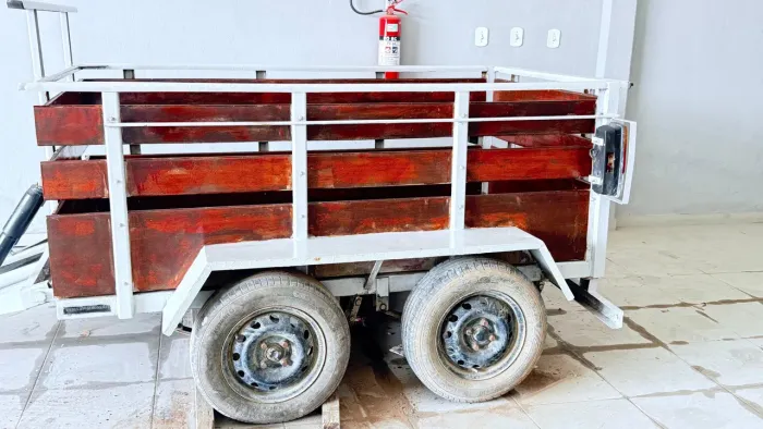 Vende-se essa carroça 