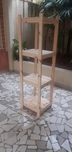 Prateleira multiuso sob encomenda