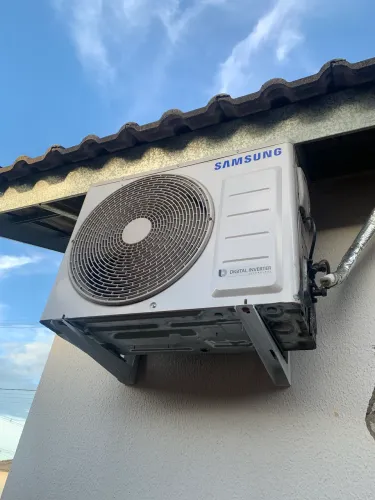 Vendo ar condicionado com defeito 