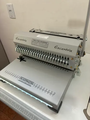 Encadernadora Excentrix passo 2x1 - Usada apenas 2x
