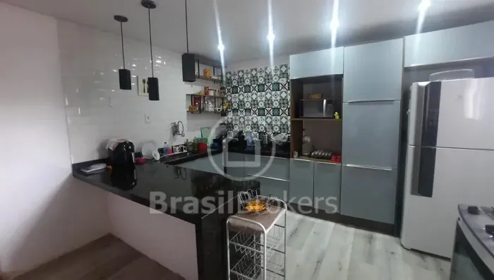 Vendo Prédio inteiro com diversos apartamentos alugados único dono
