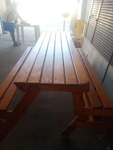 Vendo mesa com banco conjugado !