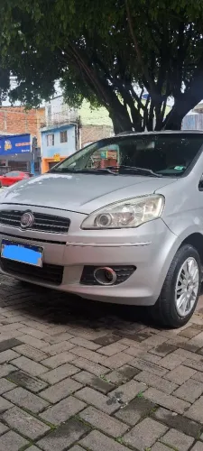 Fiat Idea Attractive 1.4 Fire Flex 8V 5P 2012