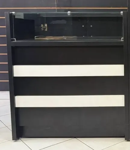 Vendo balcão Mdf+cantoneira.