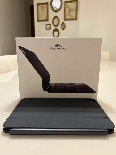 Apple Magic Keyboard IPad Pro M4/M5 11 polegadas