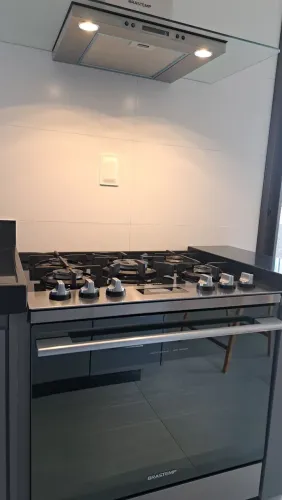 Fogão Brastemp 5 Bocas de Embutir Cor Inox Com Mesa de Vidro 110v