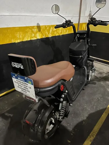 Scooter Elétrica X12 com bolsa e capacete