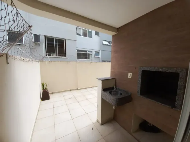 Imóvel para aluguel possui 100 metros quadrados com 2 quartos em Balneário - Florianópolis