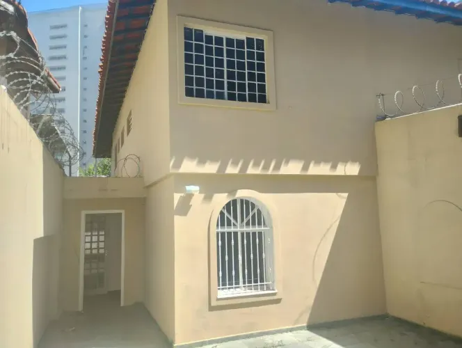 Casa para aluguel possui 217 metros quadrados com 2 quartos em Vila Cruzeiro - São Paulo -