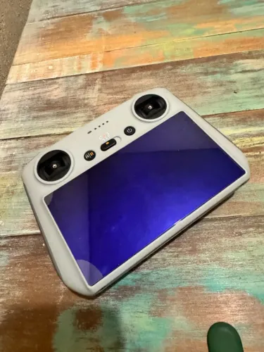 Vendo DJI RC para retirada de peças - Não liga