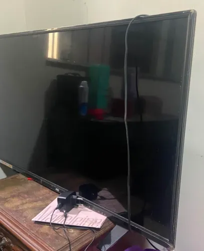Televisão 42 polegadas não é smart AOC funcionando completamente