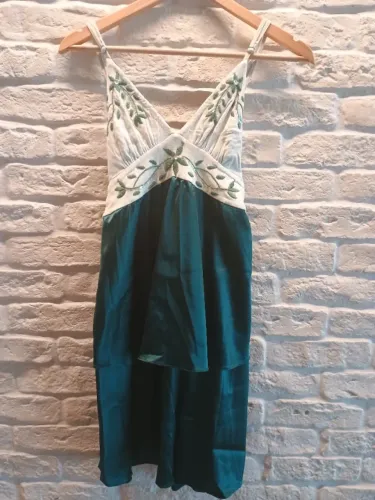 Vestidos e outras roupas femininas só de marca Totem, Maria Filó, Dress To, Farm, Zara