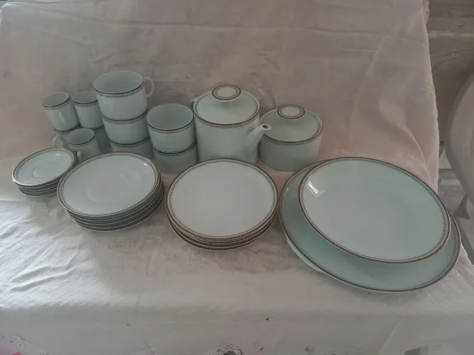 Jogo de porcelana para cha e cafe