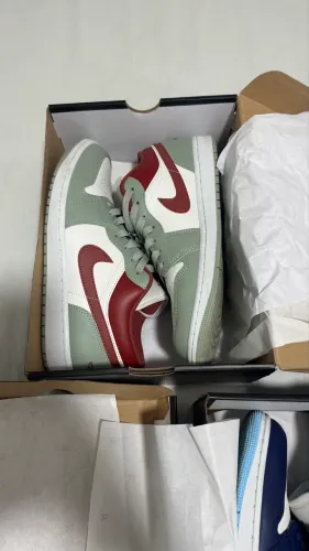 Nike Jordan Low