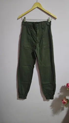 Calça jogger Blue Steel verde militar