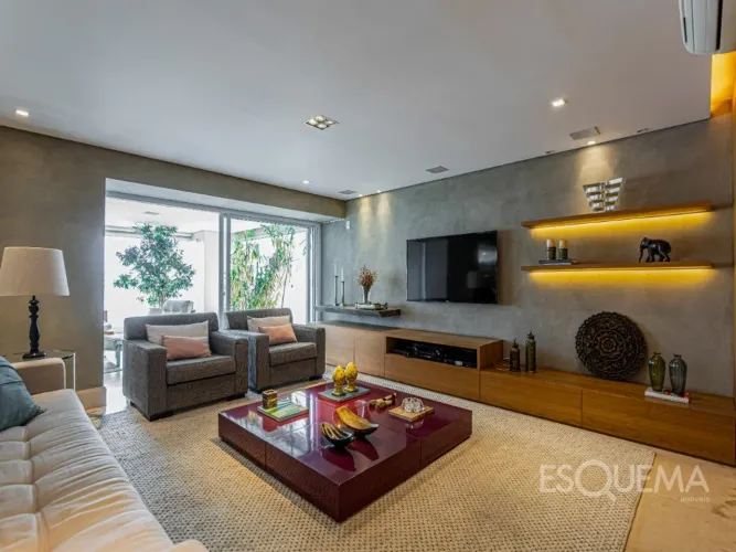 Apartamento em condomínio clube em Moema