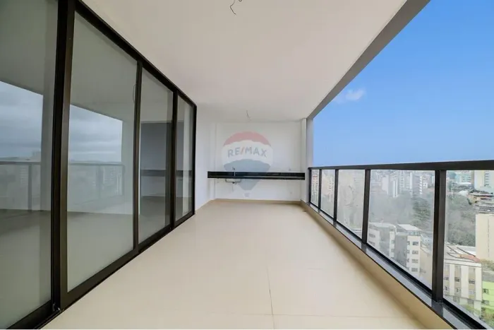 Apartamento a venda no Santa Helena com 3 suítes, 4 vagas e área de lazer completa.